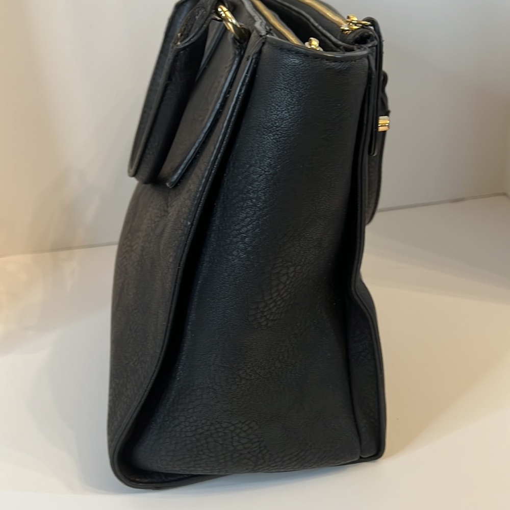 BLACK HAND BAG - Picture 3 of 13